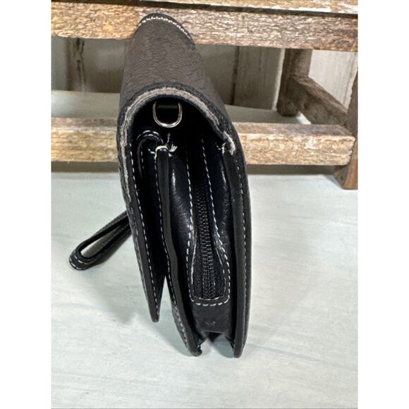 Tiffany & Co Pochette Wristlet Wallet Crossbody With Chain In Black Leather - Picture 3 of 16